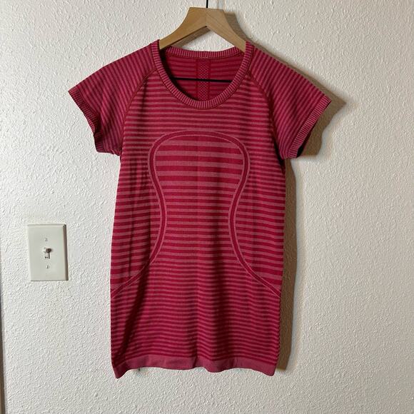 Lululemon tank tops, built in bra, bundle medium - Picture 2 of 4